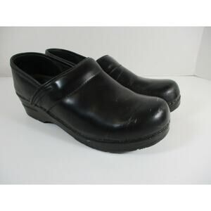 Dansko Women's Size 39 Black Leather Classic Comfort Nursing Shoes